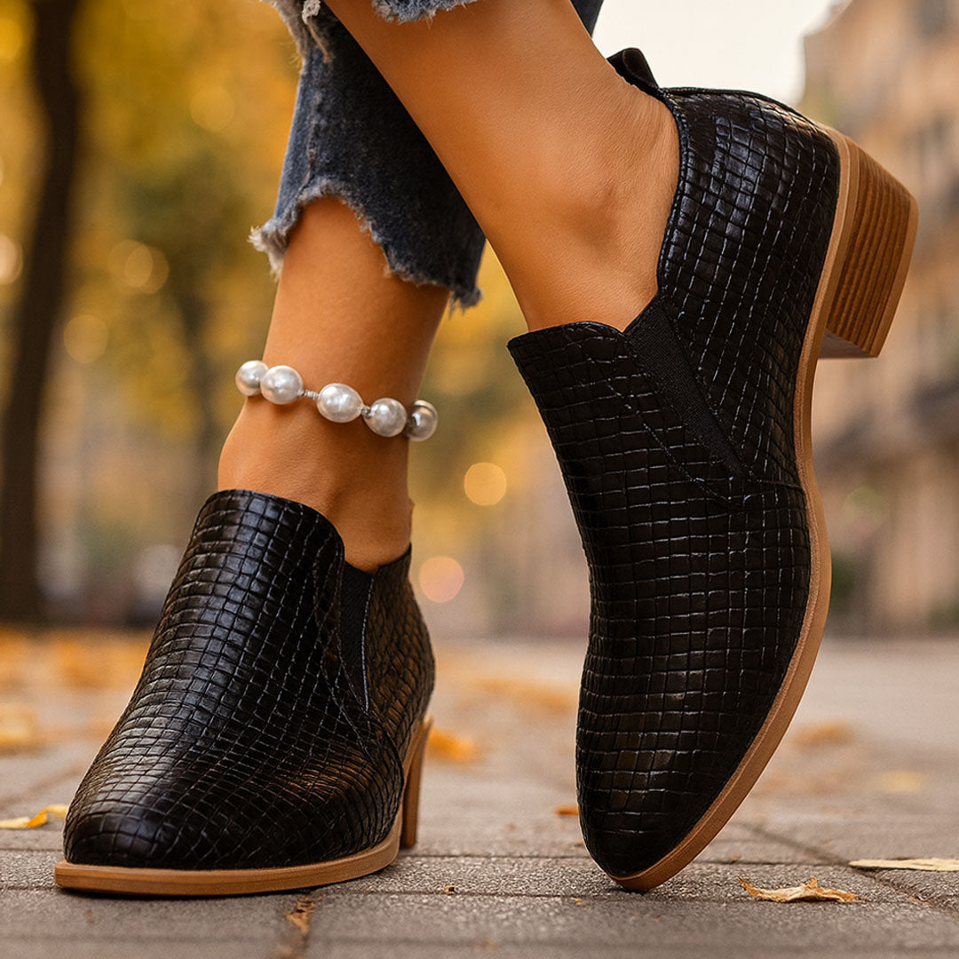 VELLA CROSS-STRAP COMFORT WEDGE FLAT – AtlaCoast